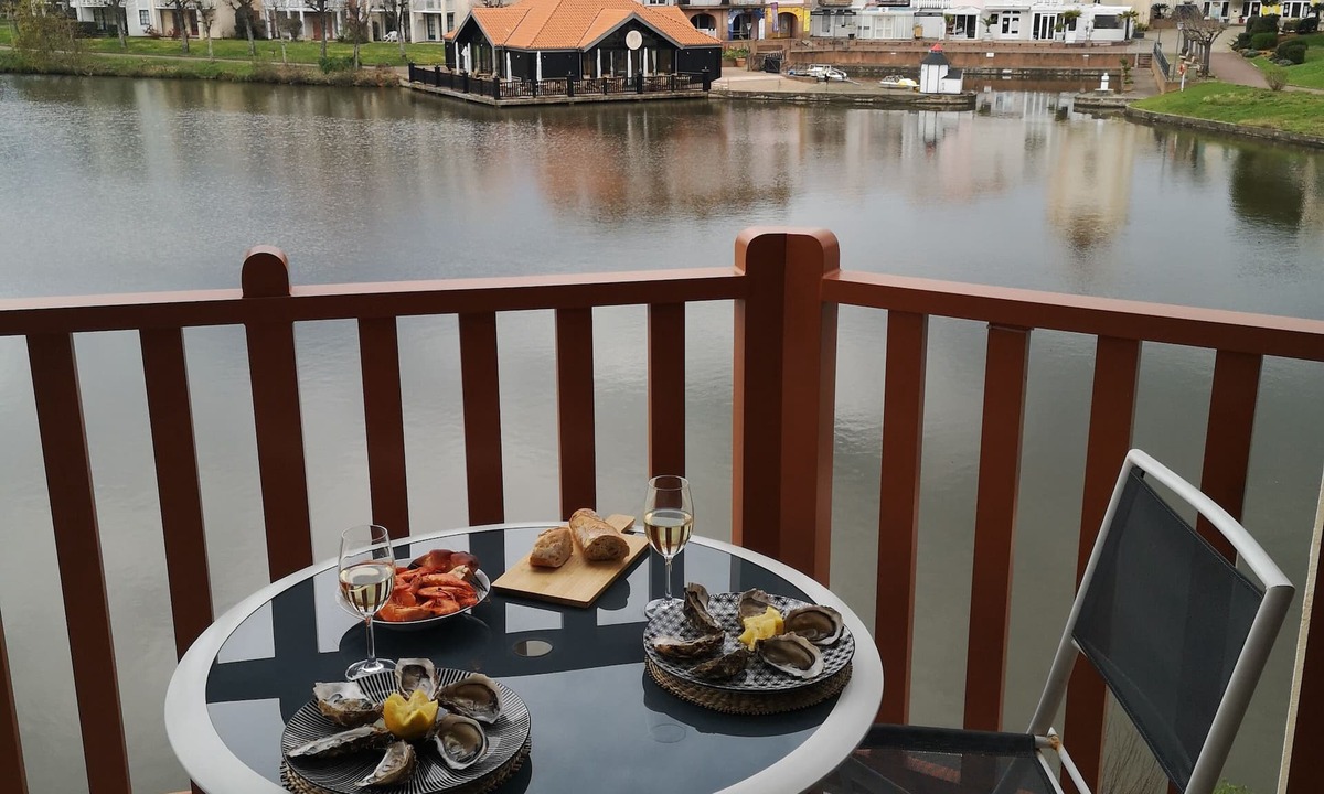 Bourgenay Apartment | Appart.t2 Avec vue lac ,150m de la Mer. Dans Village de Vacances 5 Piscines