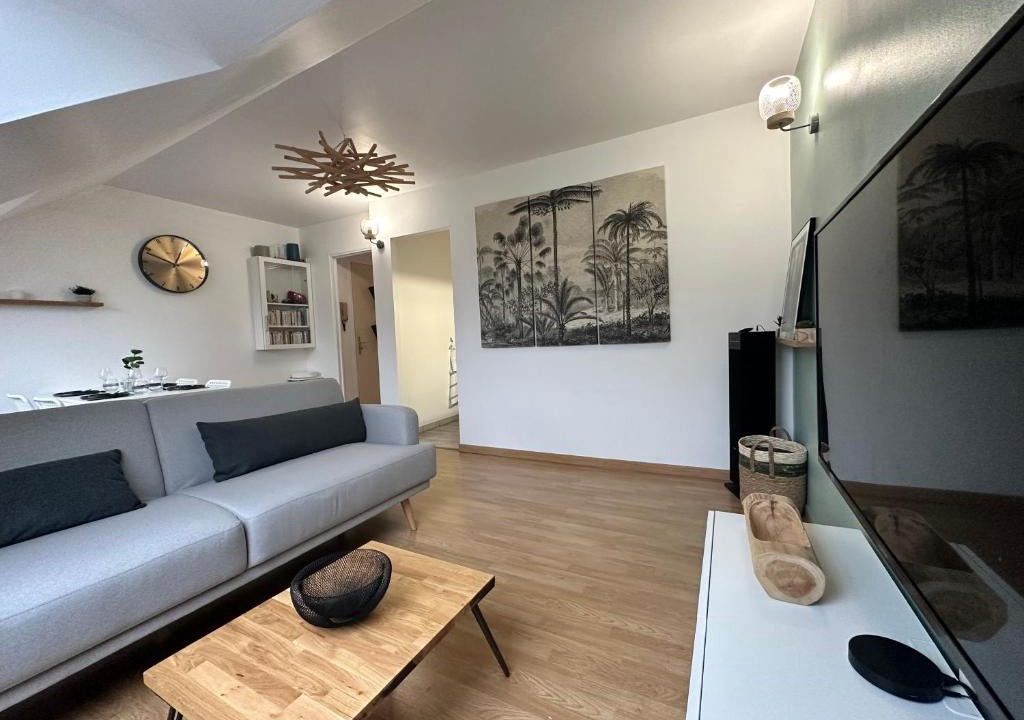 La Fleche Apartment | Appart T3 confort 4-6 pers - CLIM-Hypercentre