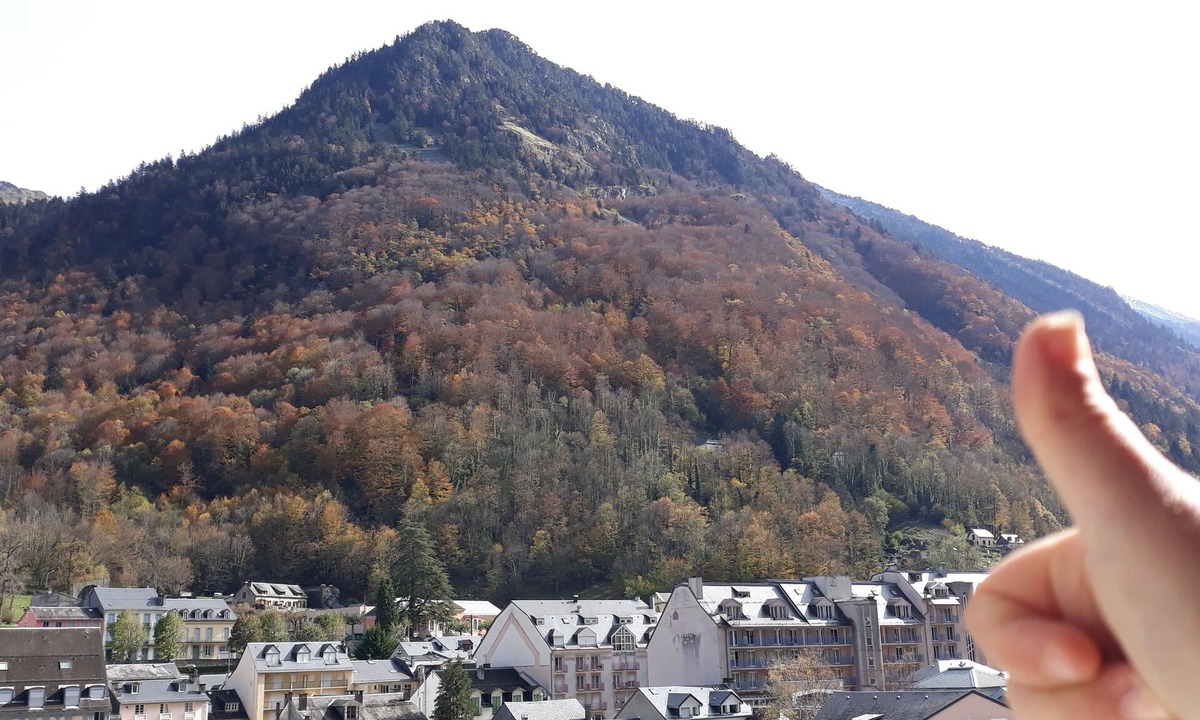 Cauterets Apartment | Appart.T3 Plein CENTRE, bright, 3*, 2 bedrooms, basement parking, mountain VIEW