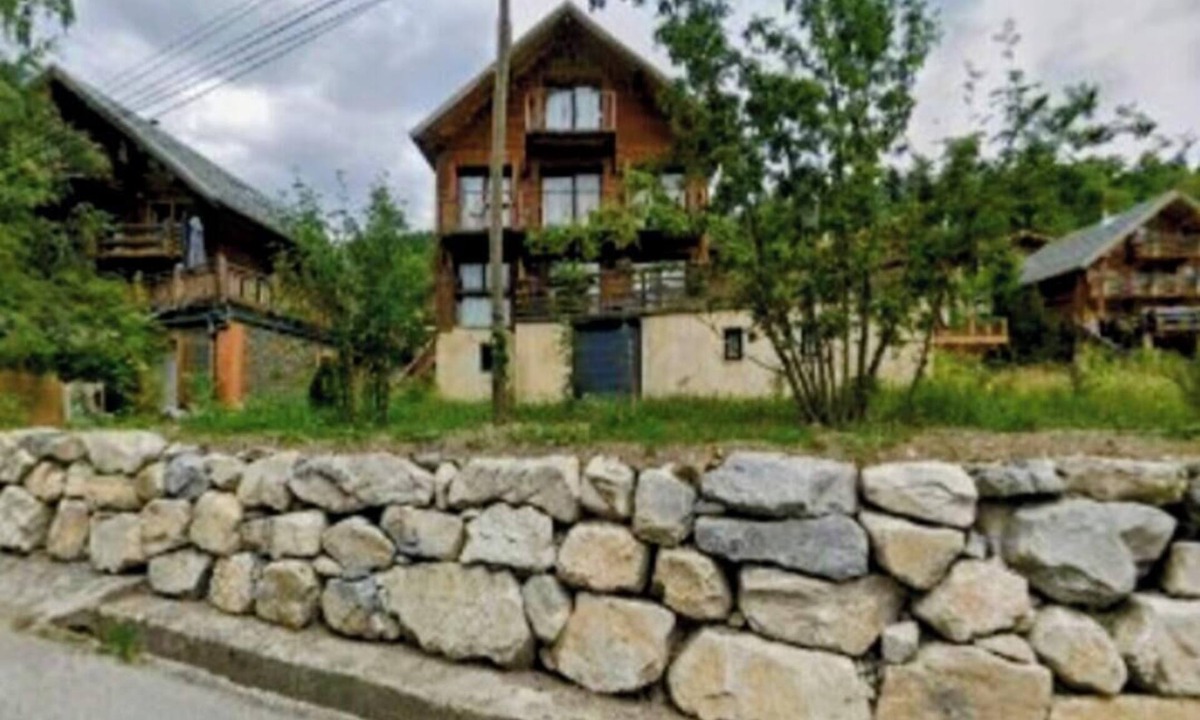 Allos Ski Chalet | APPART T3 RDC AVEC JARDIN VILLAGE ALLOS DANS CHALET