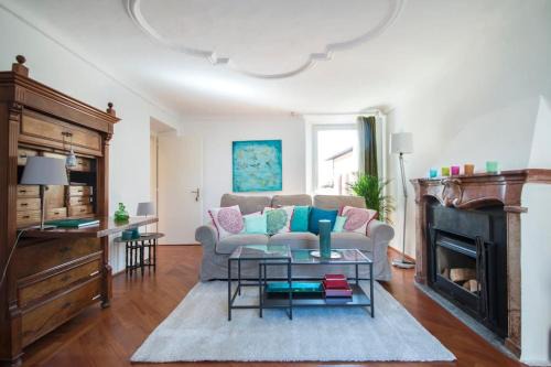 Gandria Apartment | Appartamento Cortiletto with Courtyard in Gandria