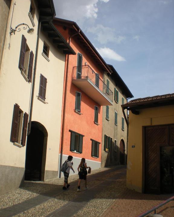 Coldrerio Apartment | Appartamento TieMi