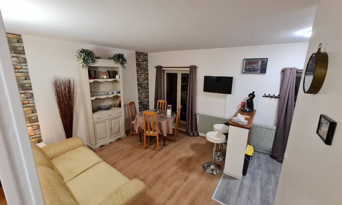 Moret-sur-Loing Apartment | Appartement Terrasse