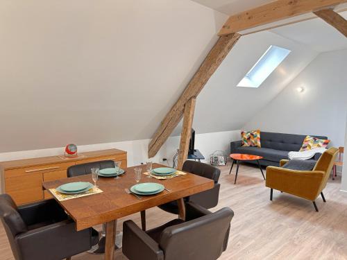 Saint-Pryve-Saint-Mesmin Apartment | Appartement 2 chambres- 10 mn d'Orléans - Le Nid de la Pointe -