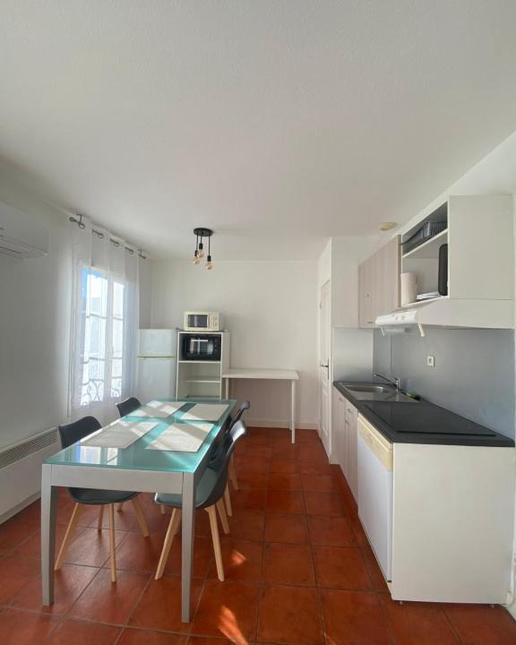 Sainte-Cecile-les-Vignes Apartment | Appartement Sainte Cécile