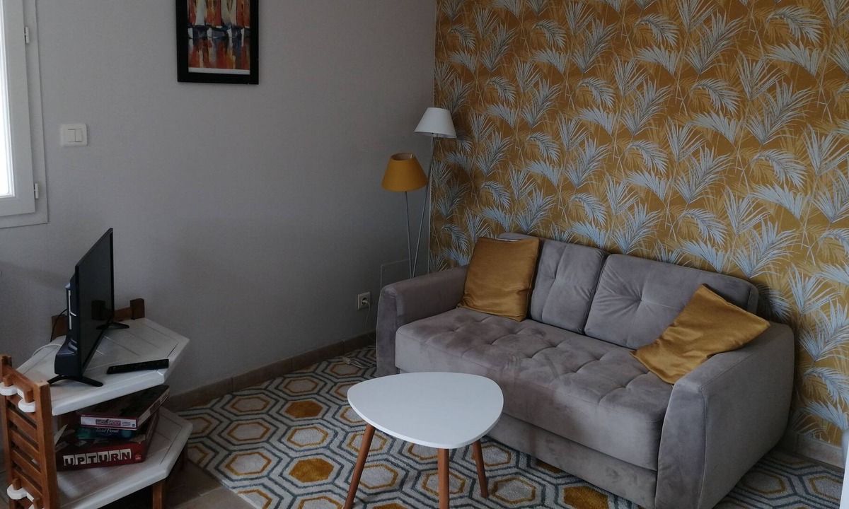 Saint-Jean-Pla-de-Corts Apartment | Appartement Climatisé à la Campagne Avec Piscine