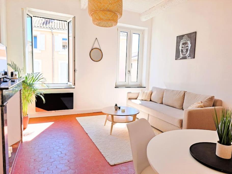 Centre Historique Apartment | Appartement à 100m des Barques