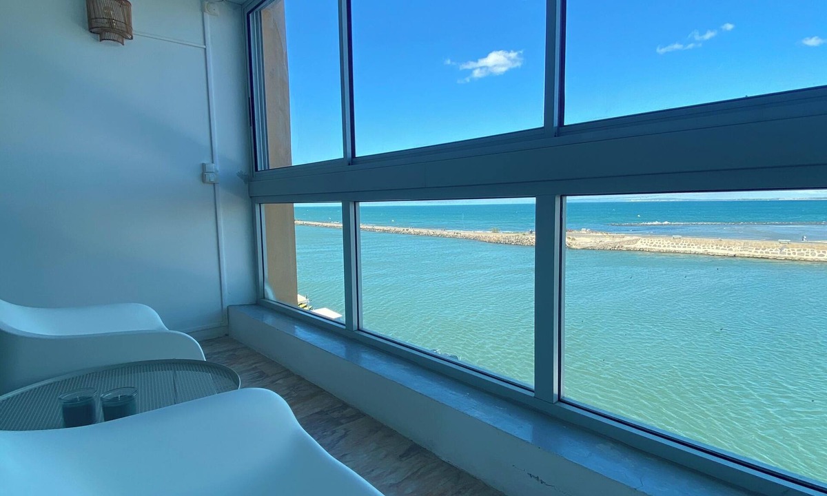 Le Grau-dʼAgde Apartment | Appartement à 50m de la Plage Avec vue Berge et mer