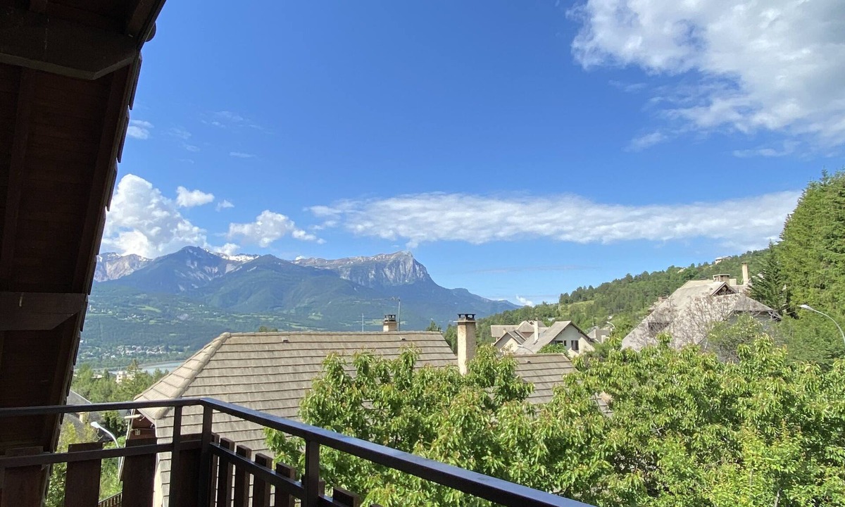 Embrun Apartment | Appartement à Proximité du Plan D'eau