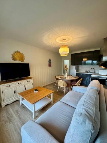 Dinard Apartment | Appartement 1 chambre pour 2 pers - rénové - terrasse