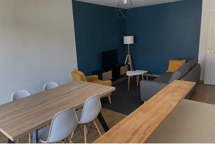 Lion-sur-Mer Apartment | Appartement 2 chambres - 50m de la mer - parking