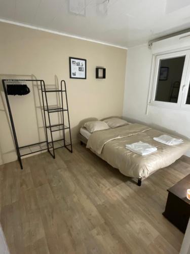 Noisy-le-Sec Apartment | Appartement 2 chambres lumineux à 10 minutes de Paris
