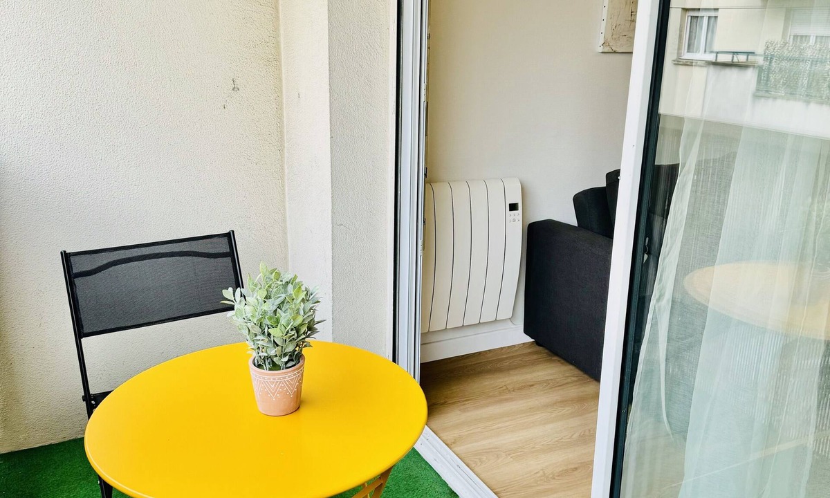 Pontault-Combault Apartment | Appartement 2 Pièces Entre Paris et Disney