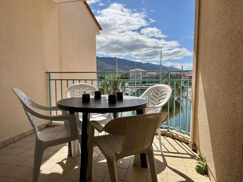 Plage d'Argeles Apartment | Appartement 2 pièces cabine 4 couchages ARGELES SUR MER AR260-402