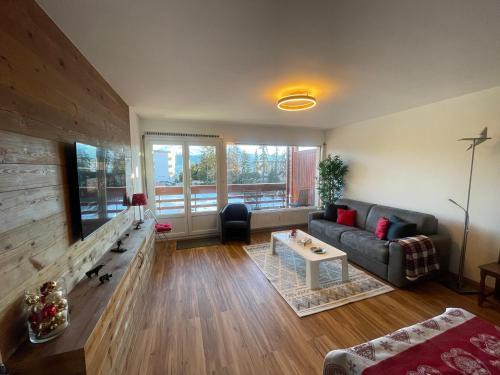 Noes Apartment | Appartement 2 pièces (55m2) , central et garage