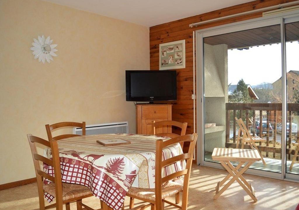 Pyrenees 2000 Apartment | Appartement 2 pièces 6 pers, proche pistes, terrasse, animaux acceptés - FR-1-592-17