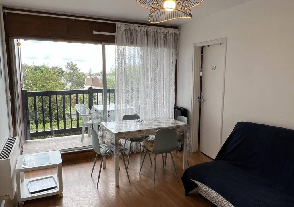 Varaville Apartment | Appartement 2 pièces en front de mer avec balcon, à 70m de la plage de Cabourg - FR-1-487-287