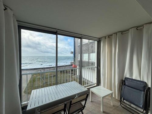Batz-sur-Mer Apartment | Appartement 2 pièces cabine face mer à Batz-sur-Mer - FR-1-245-220