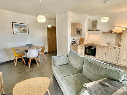 La Gueriniere Apartment | Appartement 2 pièces, 2 couchages, La Guérinière, balcon, parking - FR-1-224B-171
