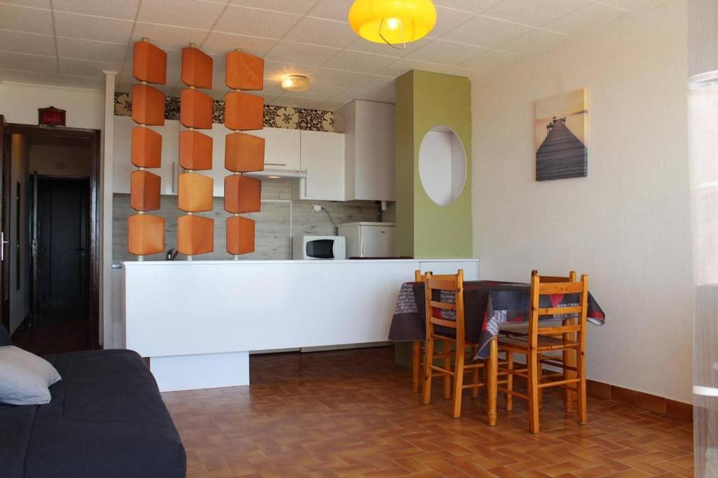 Port-la-Nouvelle Apartment | Appartement 2 pièces PORT LA NOUVELLE PN210-036