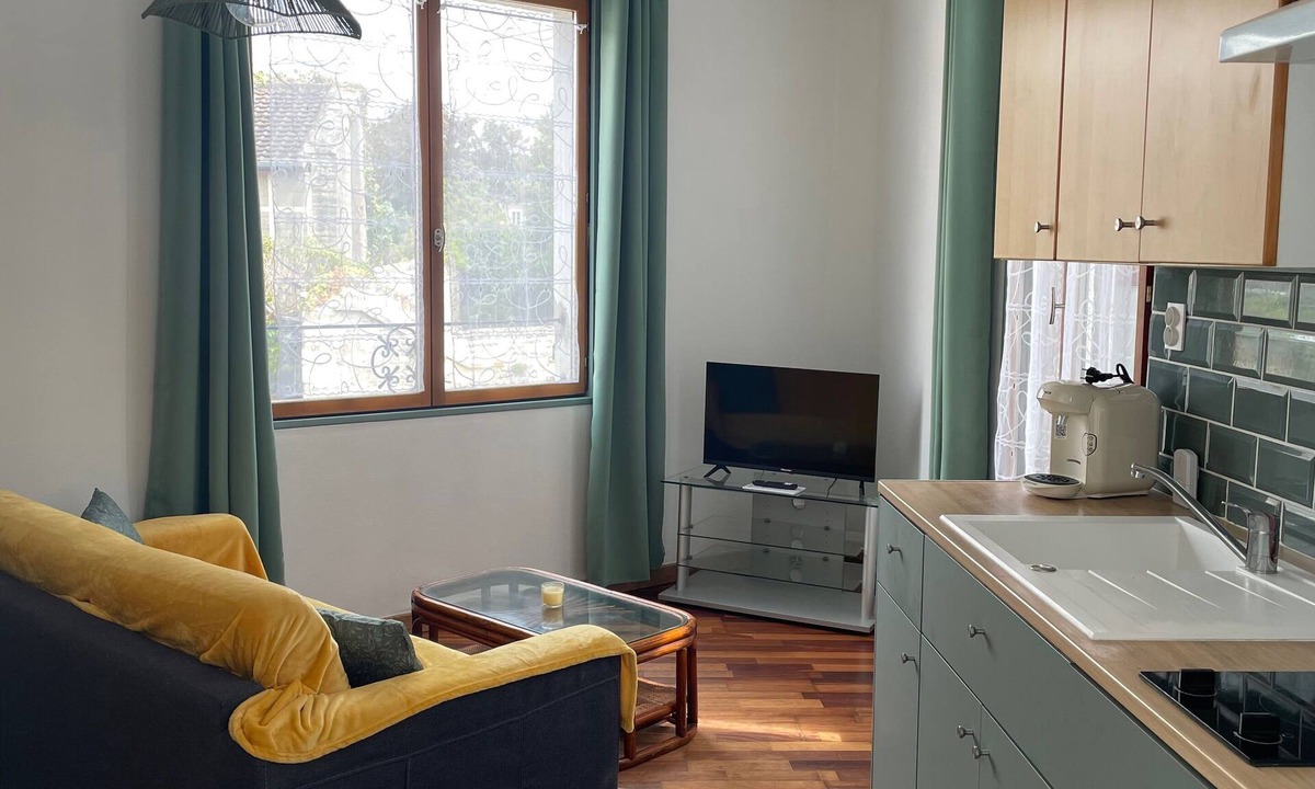Luc-sur-Mer Apartment | Appartement 35 m2 1er Étage Maison de Ville a 300 m de la mer