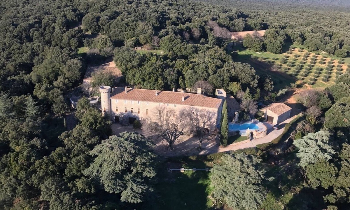 Viols-le-Fort Apartment | Appartement 4 Chambres Dans un Château du 16ème Siècle