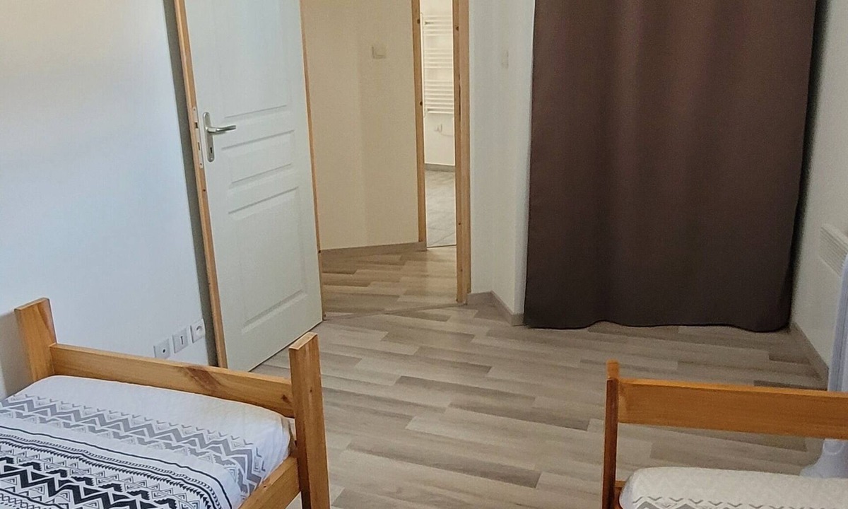 Plaissan Apartment | Appartement Atypique Avec Parking Gratuit Proche