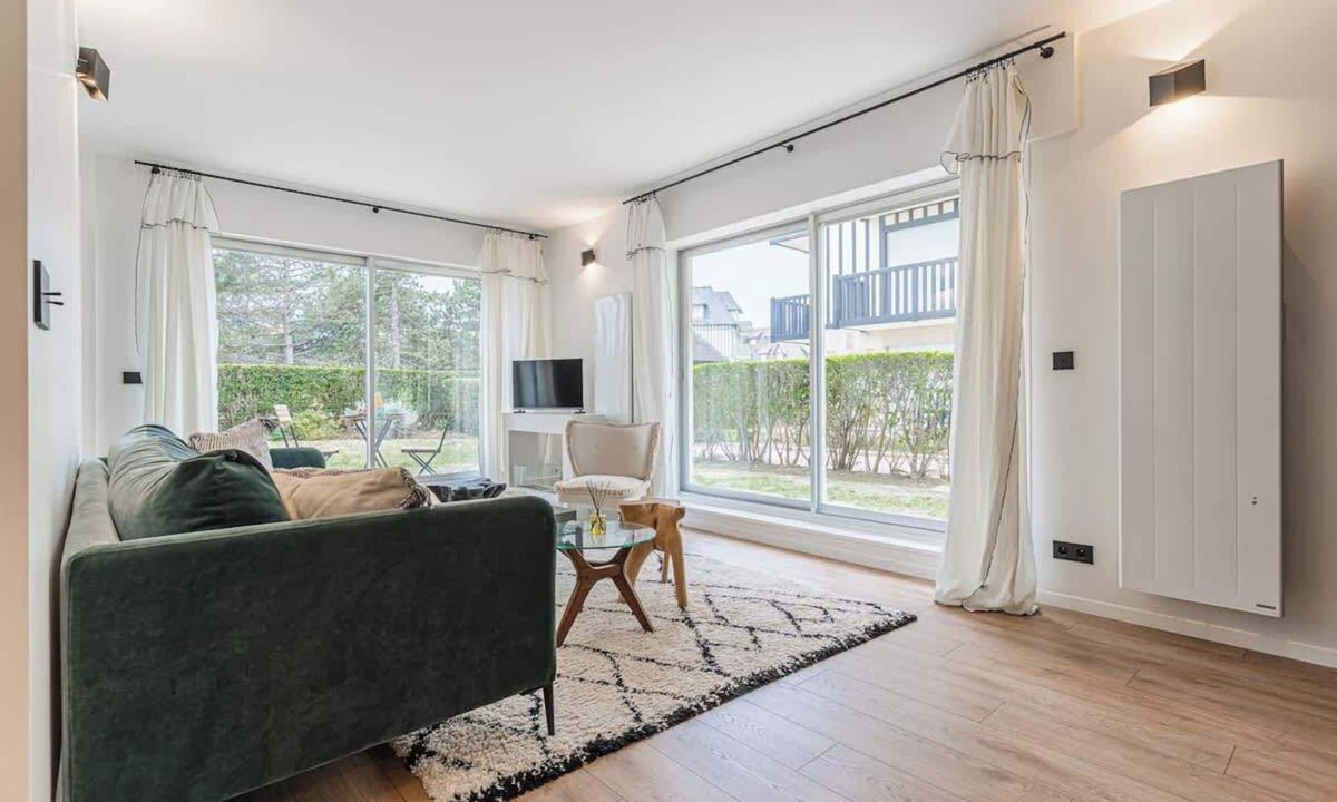Tourgeville Apartment | Appartement au bord de la mer avec Jardin