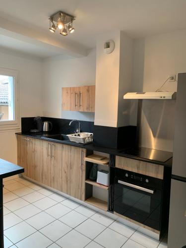 Castera-Verduzan Apartment | Appartement au coeur du village au rez de chaussée