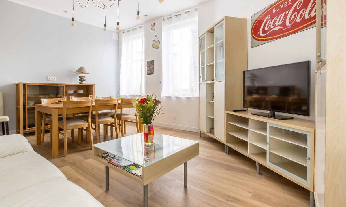 Tourcoing Apartment | Appartement Avec 3 Suites Parentales et Borne D'arcade!