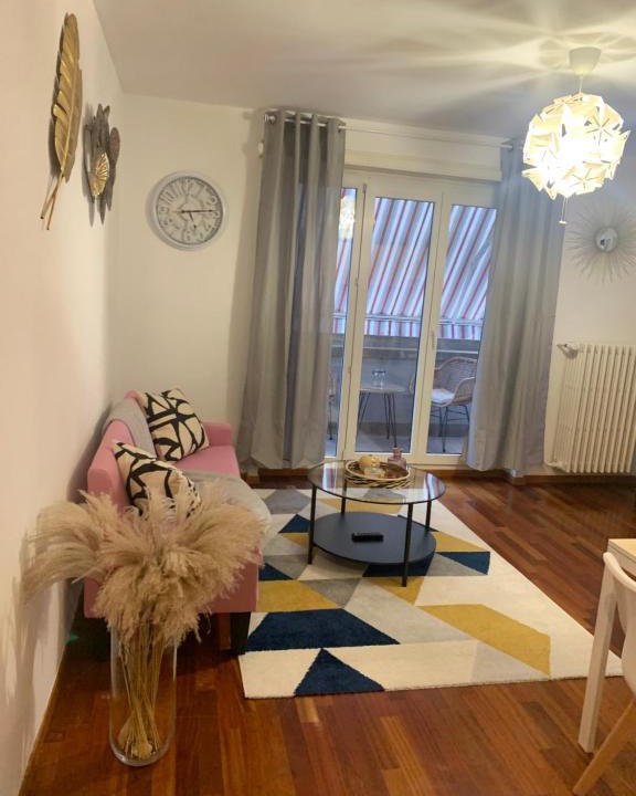 Ecublens Apartment | Appartement avec Netflix - proche de Renens Gare