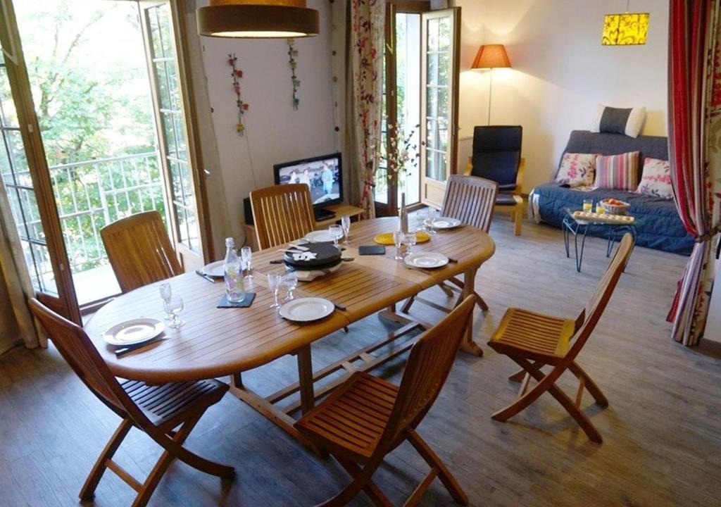 Bagneres-de-Luchon Apartment | Appartement Bagnères-de-Luchon, 3 pièces, 6 personnes - FR-1-313-137