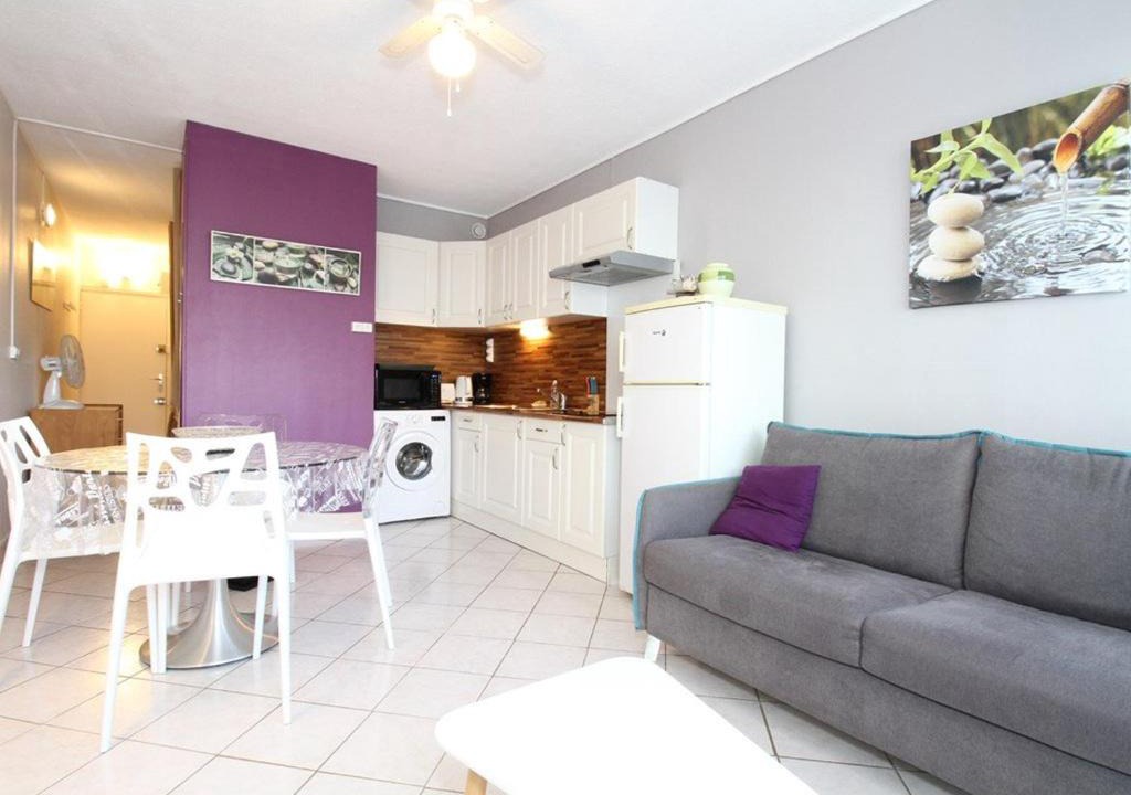 Balaruc-les-Bains Apartment | Appartement Balaruc-les-Bains, 1 pièce, 4 personnes - FR-1-553-63