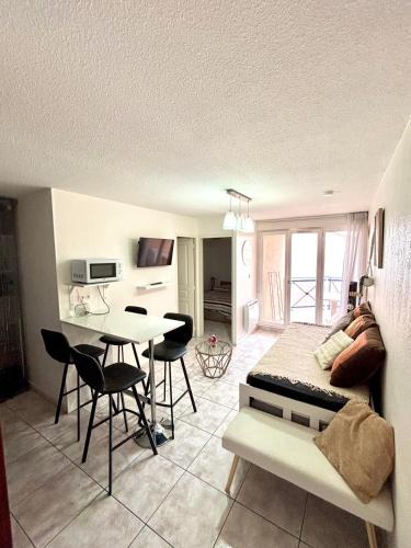Sainte-Marie-Plage Apartment | Appartement confort 20 mètre mer