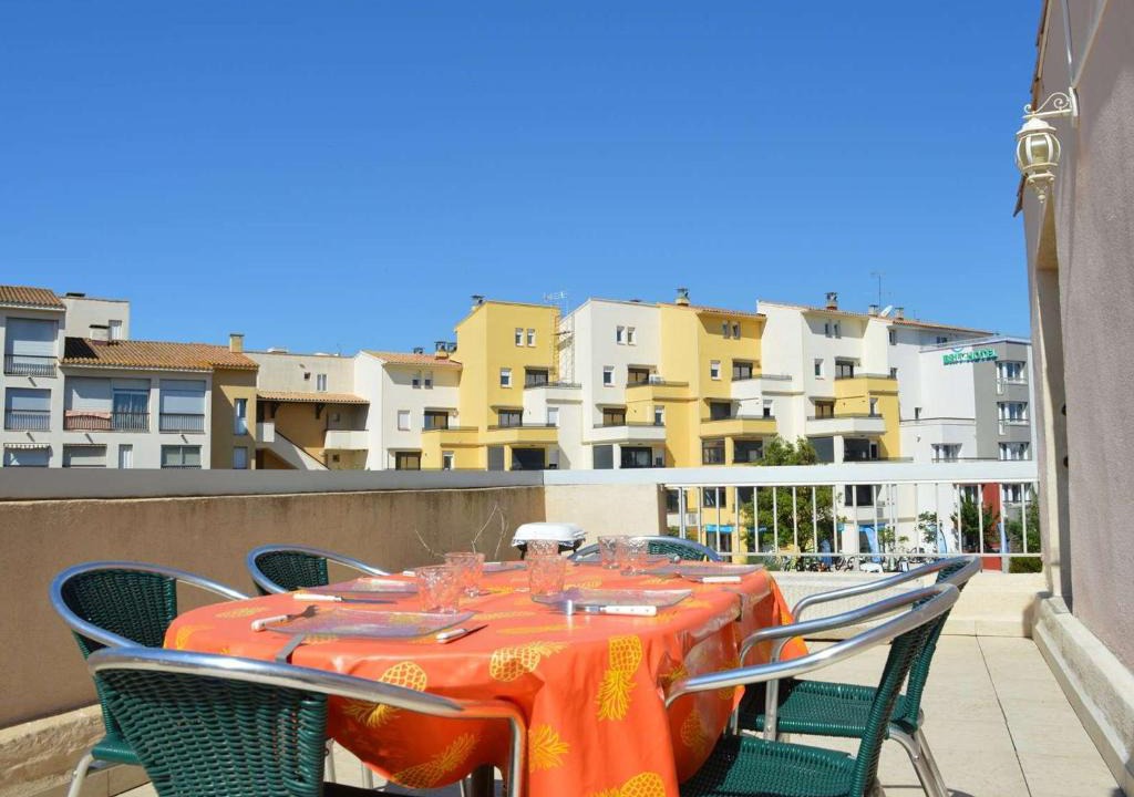 Cap d'Agde Apartment | Appartement Cap d'Agde, 1 pièce, 4 personnes - FR-1-249-286