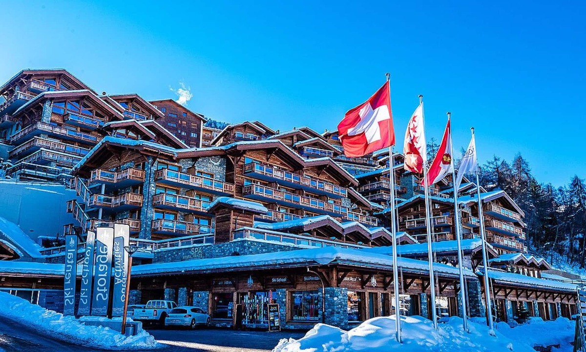 Saint-Pierre-de-Clages Hotel | Appartement central et parking gratuit