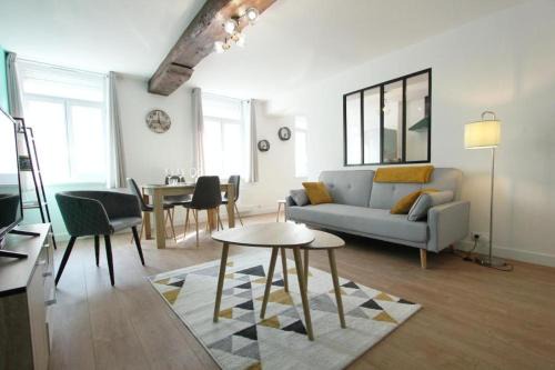 Valenciennes Apartment | Appartement centre de Valenciennes entièrement équipé 64m2