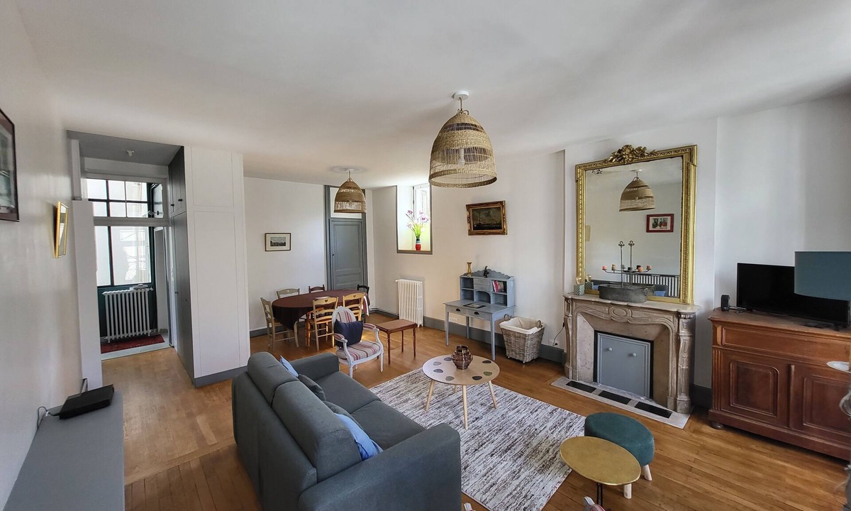 Waldeck-Sully Apartment | Appartement Centre Ville