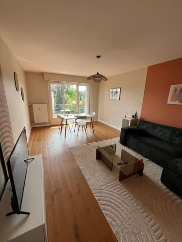 Beaulieu - Maladrerie - Saint-Paul Apartment | Appartement chaleureux, ensoleillé avec parking gratuit