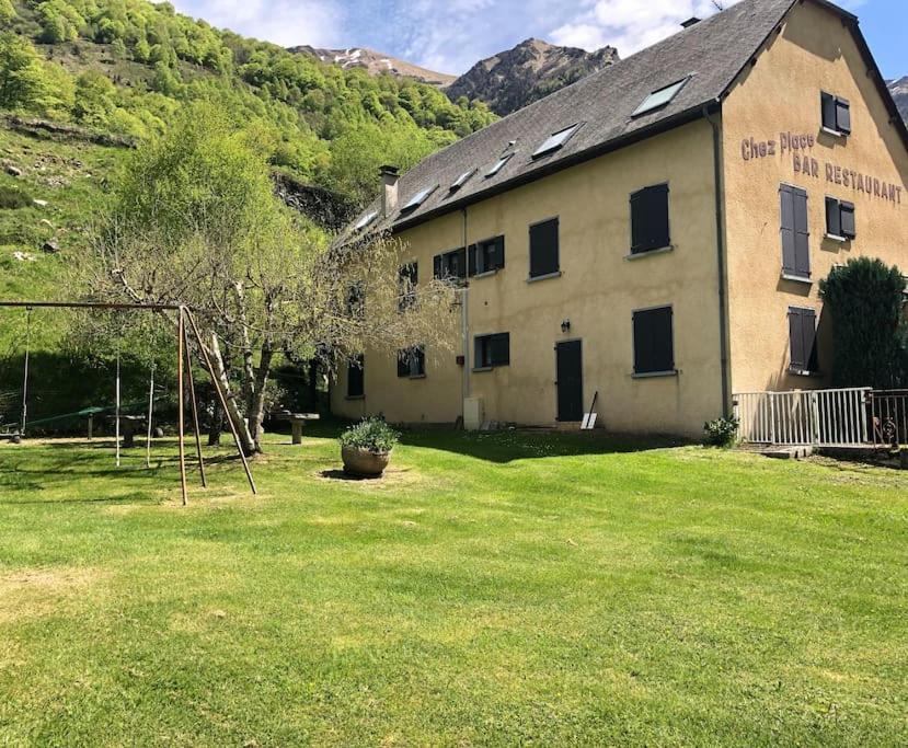 Estaing Apartment | Appartement Chez Place à Estaing