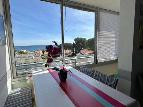 Plage d'Argeles Apartment | Appartement climatisé avec vue mer deux pièces cabine - AR360-114
