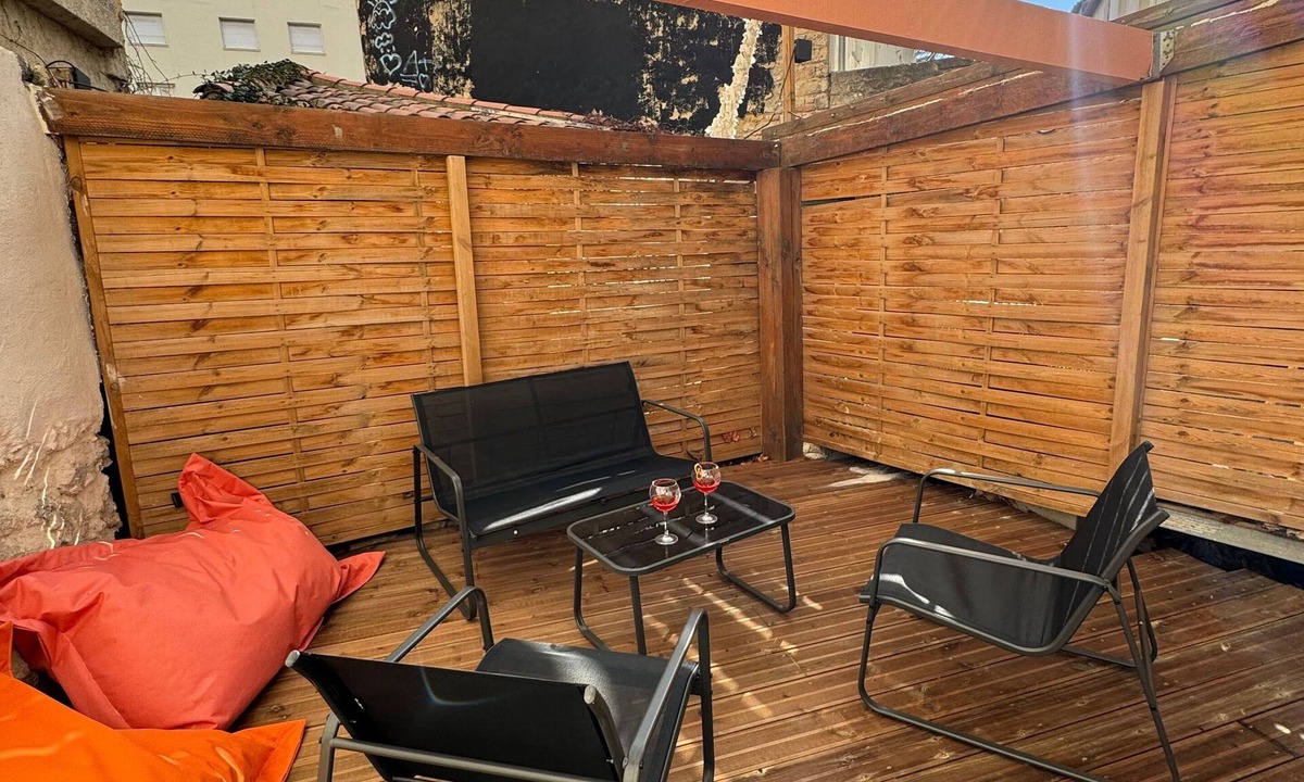 Gares Apartment | 🌟appartement Climatisé, Secteur Gare et de la Place de la Comédie Avec Terrasse