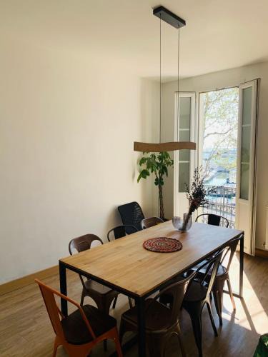 16th Arrondissement Apartment | Appartement climatisé avec vue mer pour 8 personnes