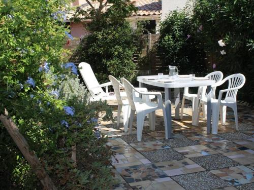 Gruissan Apartment | Appartement cosy 2P 4 couchages à Gruissan, proche port et plage, terrasse, parking privé - FR-1-229-98