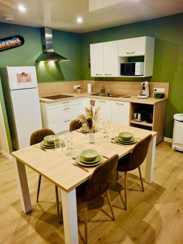 Neuf-Mesnil Apartment | Appartement cosy ambiance Venice Beach dans résidence avec piscine 4 pers 2 chambres