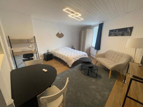 Epinal Apartment | Appartement cosy au centre d'Épinal, proche attractions - FR-1-589-694