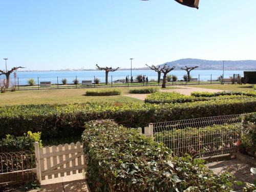 Balaruc-les-Bains Apartment | Appartement cosy à Balaruc-les-Bains avec animaux admis - FR-1-503-31