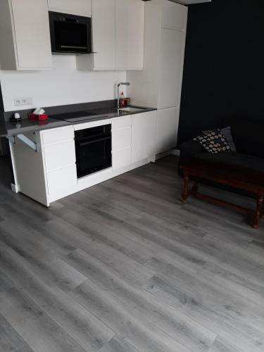 Charenton-le-Pont Apartment | Appartement cosy de centre ville