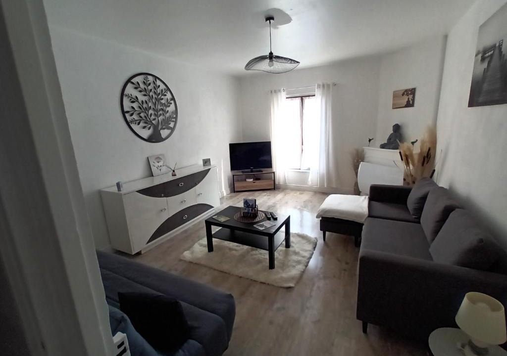 Vic-sur-Aisne Apartment | Appartement cosy