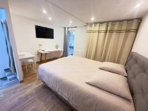 Montmorot Apartment | Appartement Cosy terrasse